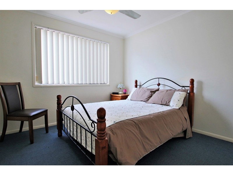 8 Links Avenue, Meadowbrook QLD 4131