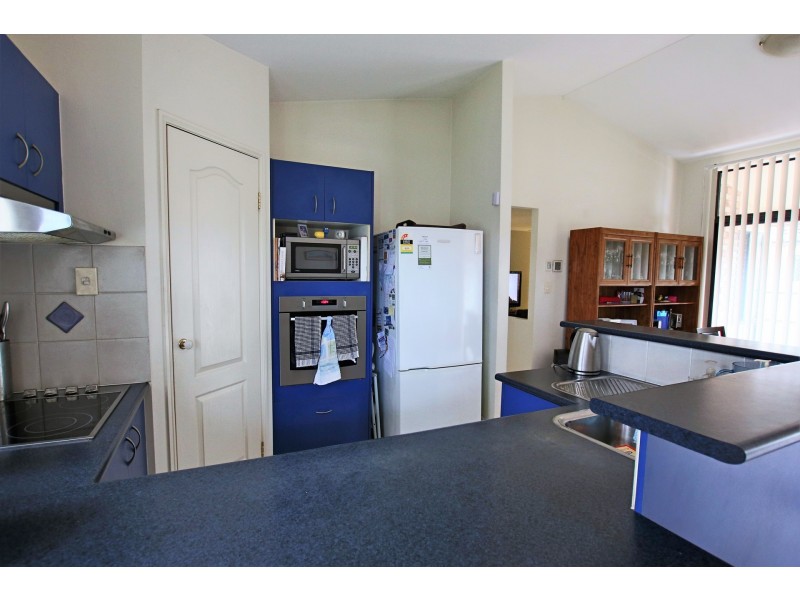 8 Links Avenue, Meadowbrook QLD 4131