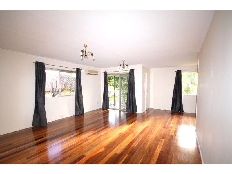 12 Claudia Street, Kingston QLD 4114