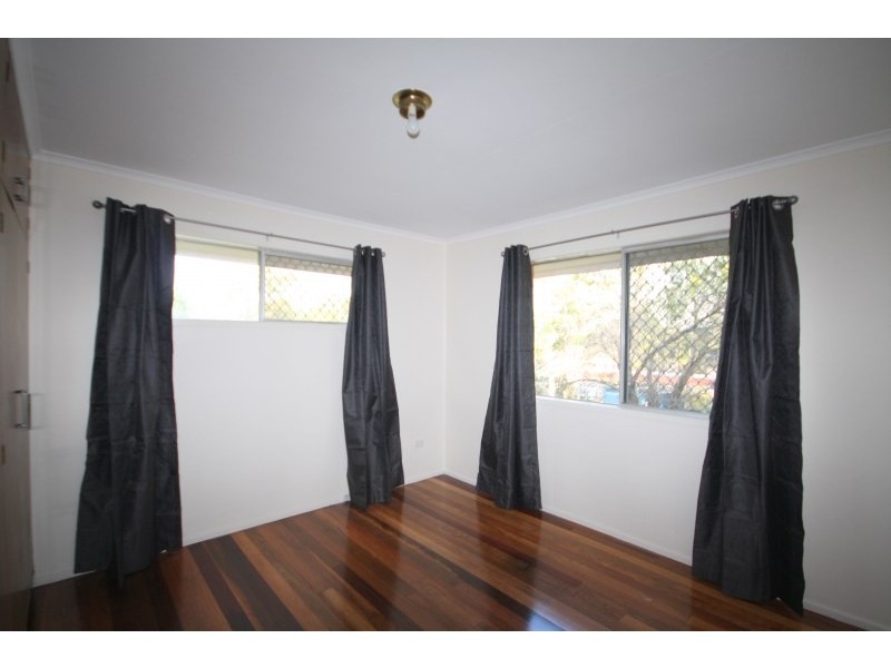 12 Claudia Street, Kingston QLD 4114
