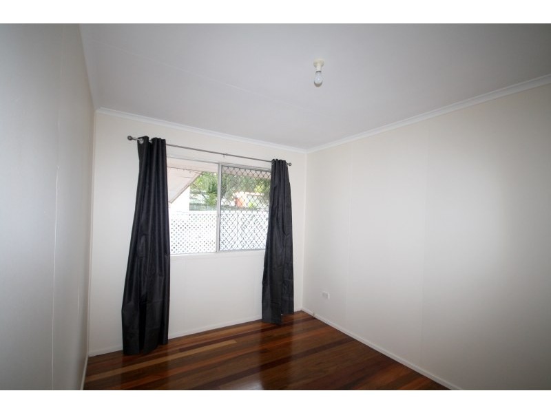 12 Claudia Street, Kingston QLD 4114