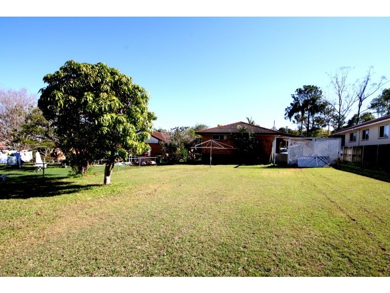 12 Claudia Street, Kingston QLD 4114