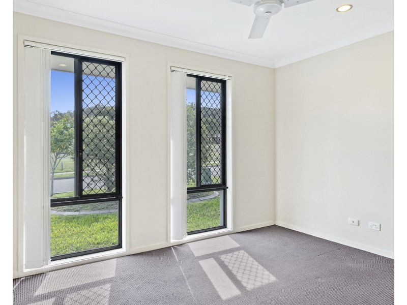 5 Skyline Circuit, Bahrs Scrub QLD 4207