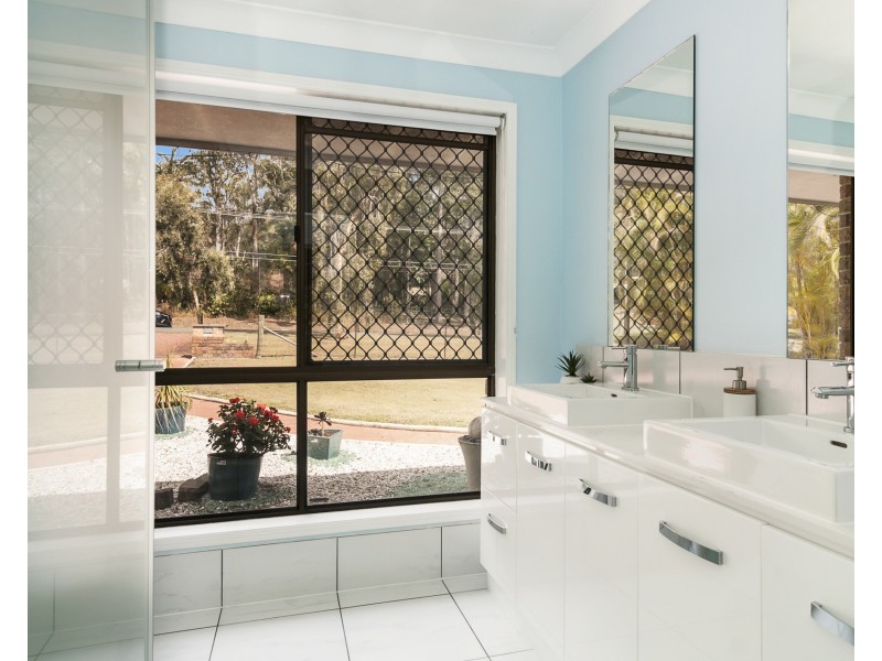 35 Jacaranda Avenue, Boronia Heights QLD 4124
