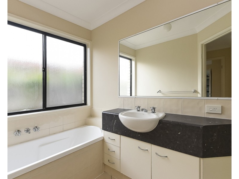 6 Stockwellia Street, Meadowbrook QLD 4131