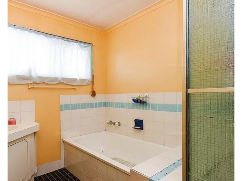 39 Monash Road, Loganlea QLD 4131