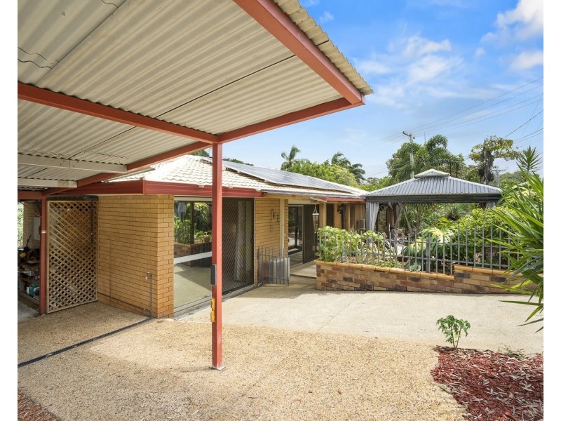 4 Leonard Street, Kingston QLD 4114