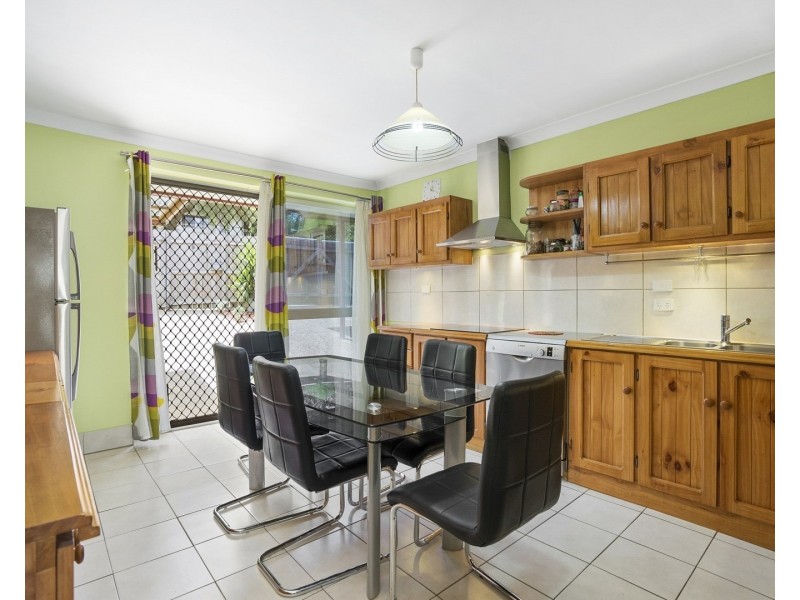 4 Leonard Street, Kingston QLD 4114