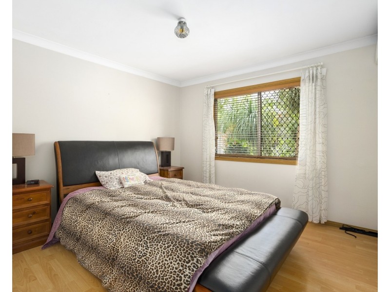 4 Leonard Street, Kingston QLD 4114