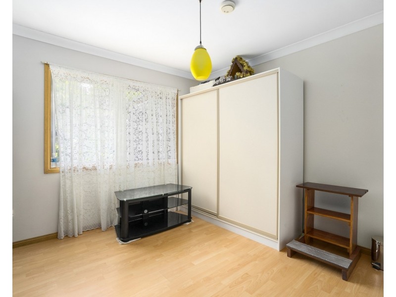 4 Leonard Street, Kingston QLD 4114