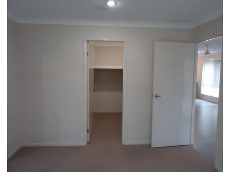 22 Hollanders Crescent, Ormeau Hills QLD 4208