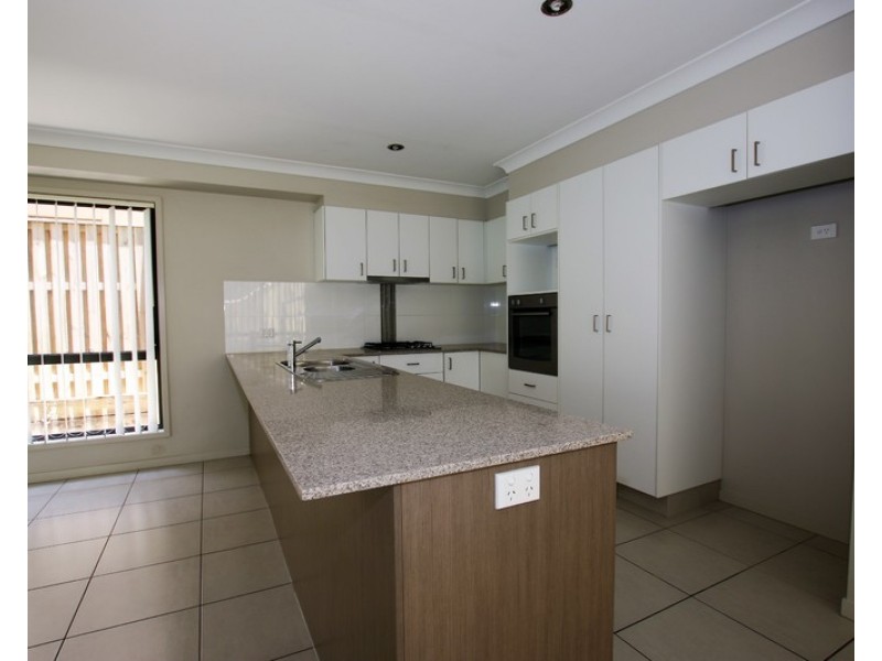 18 Stratus Lane, Coomera QLD 4209