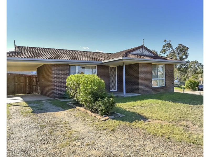 1 Troy Close, Edens Landing QLD 4207