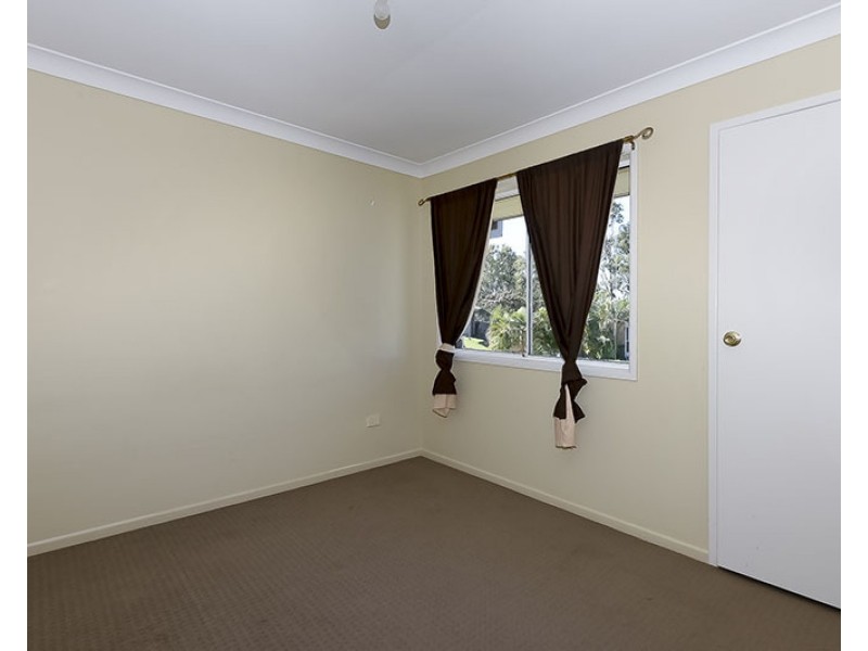1 Troy Close, Edens Landing QLD 4207
