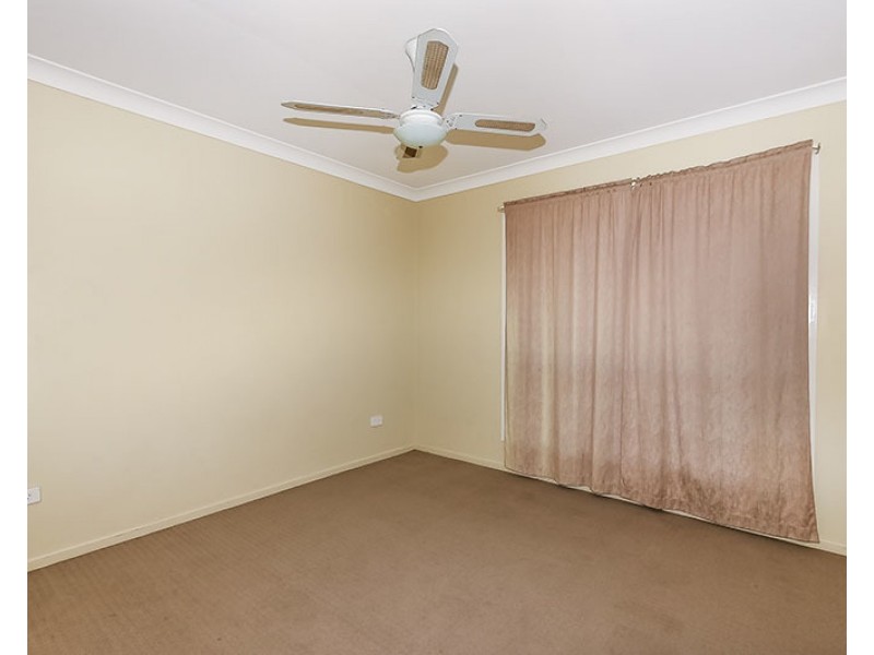 1 Troy Close, Edens Landing QLD 4207