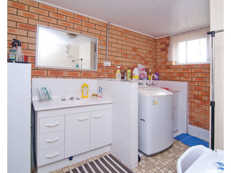 1/183 Jacaranda Avenue, Kingston QLD 4114