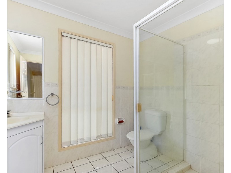 132 Monterey Keys Drive, Helensvale QLD 4212