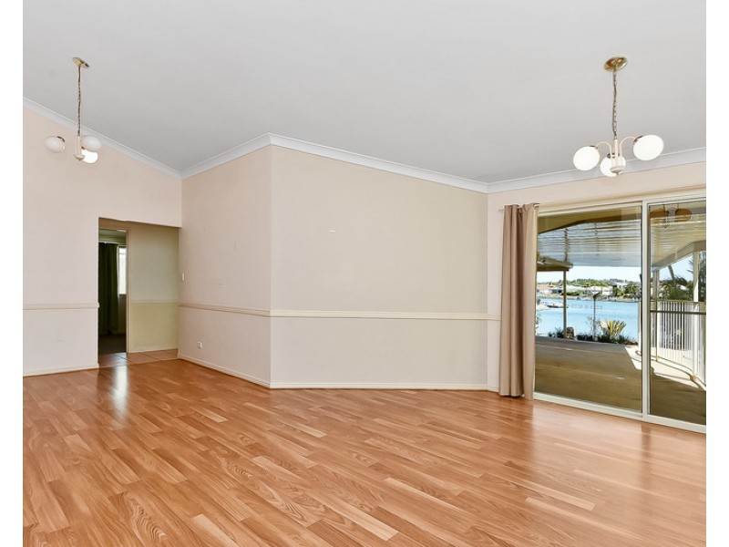 132 Monterey Keys Drive, Helensvale QLD 4212