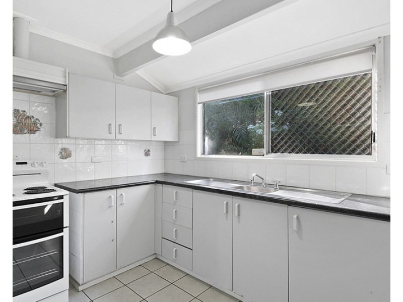 5 Sylvia Street, Loganlea QLD 4131