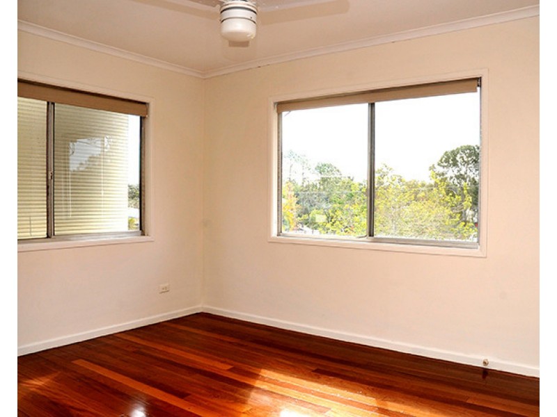 13 Ariel Avenue, Kingston QLD 4114