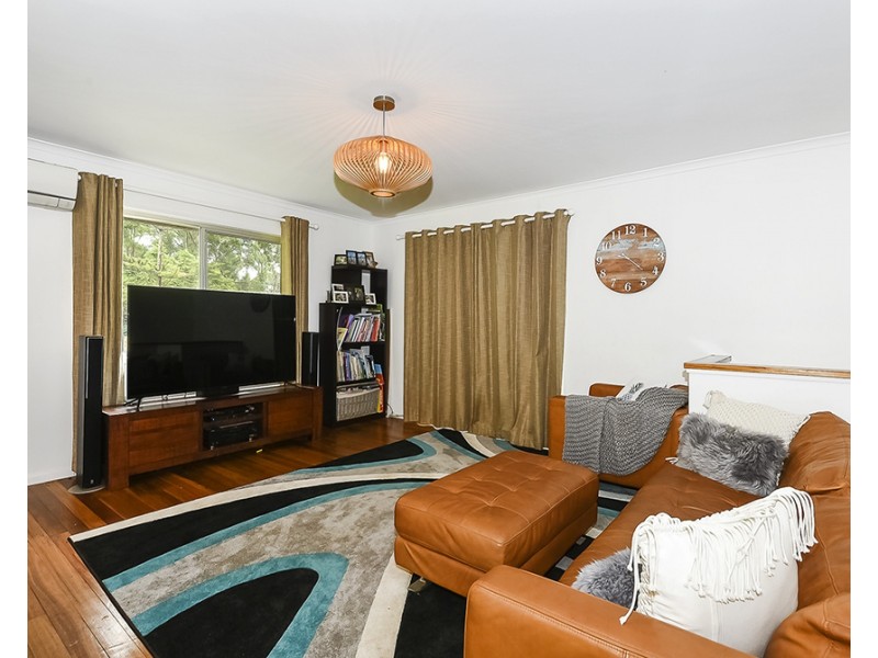 27 Sherwood Crescent, Daisy Hill QLD 4127