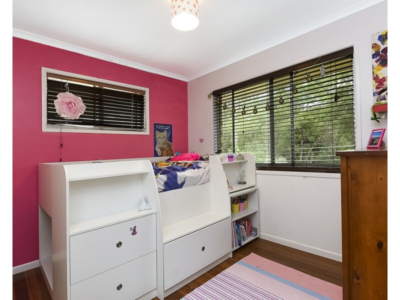 27 Sherwood Crescent, Daisy Hill QLD 4127