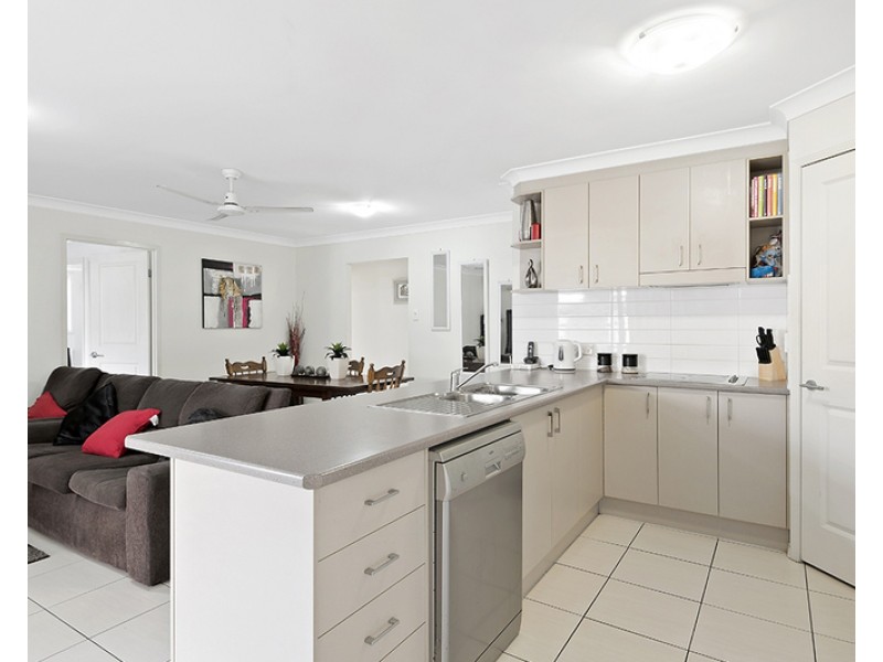 11 Polyanna Court, Loganlea QLD 4131