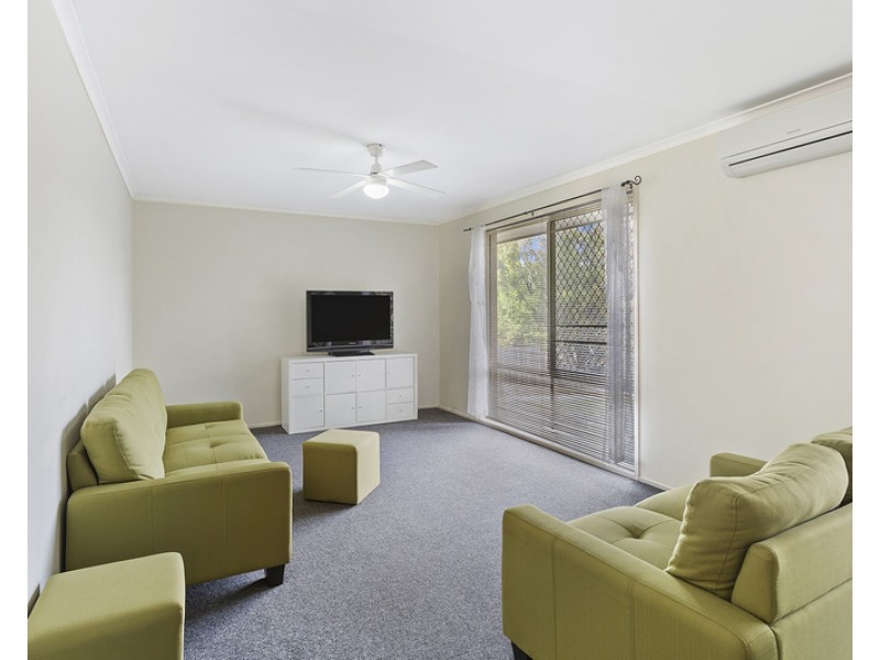 3 Sussanah Terrace, Edens Landing QLD 4207