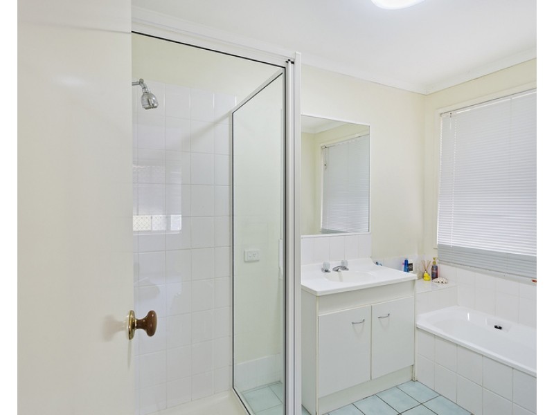 3 Sussanah Terrace, Edens Landing QLD 4207