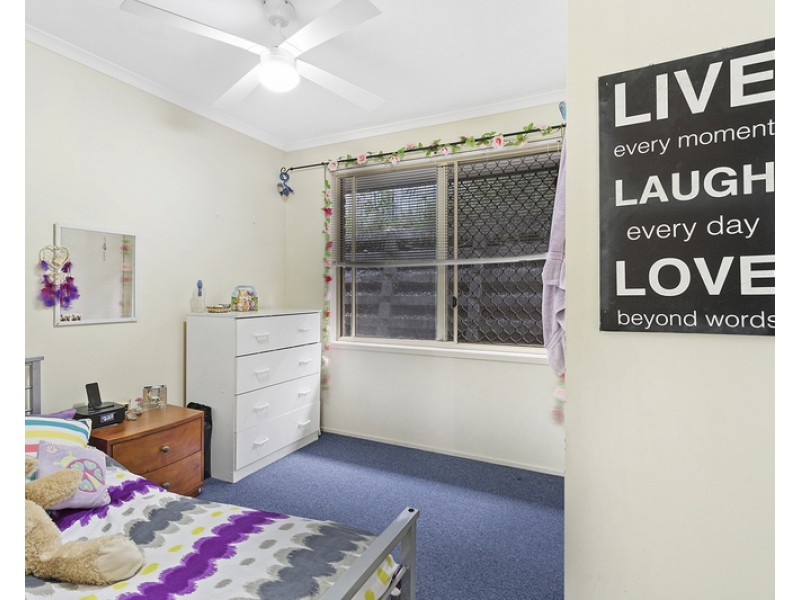 3 Sussanah Terrace, Edens Landing QLD 4207