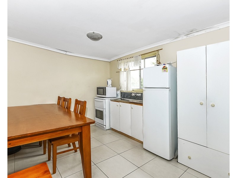 26 Palm Avenue, Kingston QLD 4114