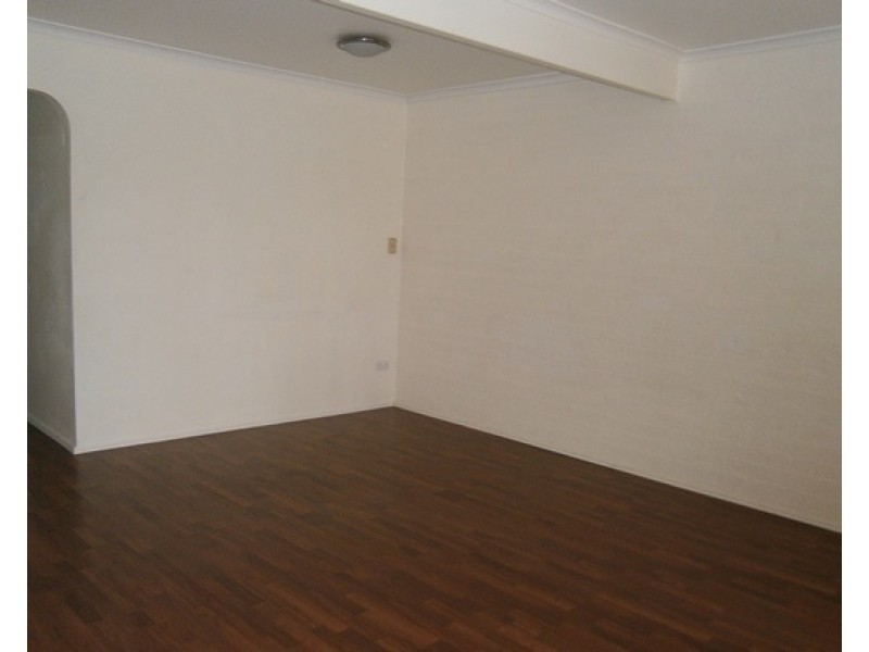 2/13 Albert Street, Eagleby QLD 4207