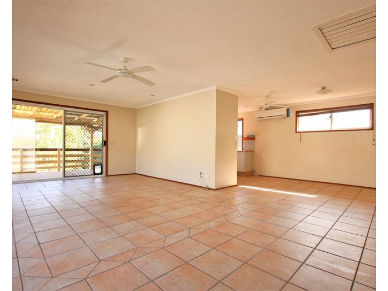 65 Plateau Crescent, Carrara QLD 4211