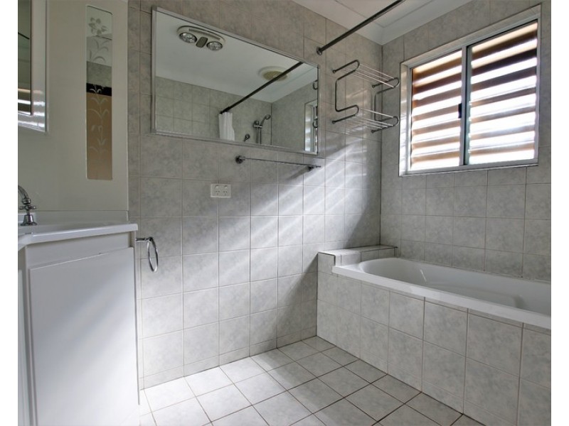 65 Plateau Crescent, Carrara QLD 4211