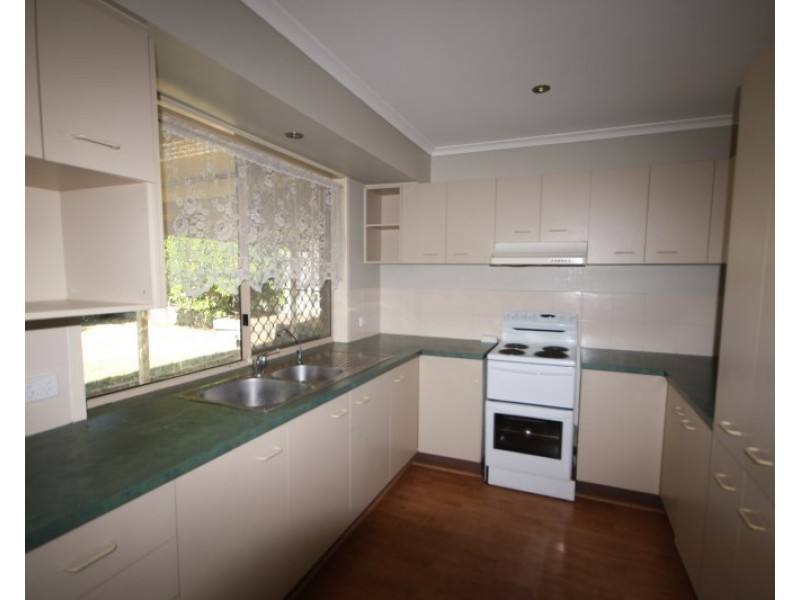 8 Diamantina Street, Hillcrest QLD 4118