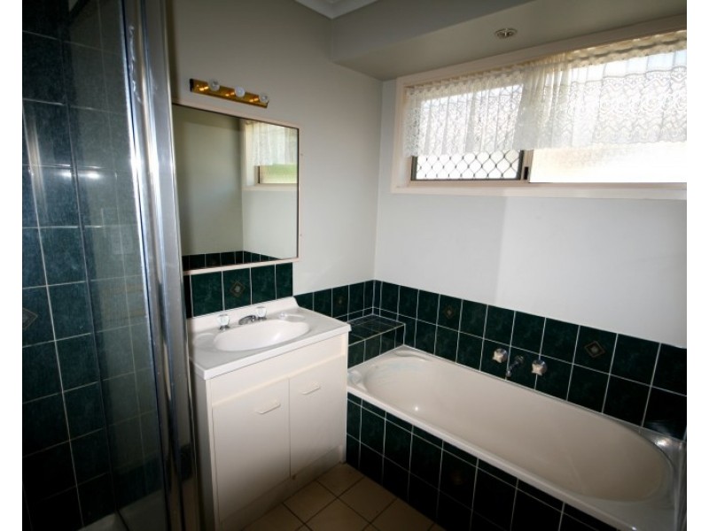 8 Diamantina Street, Hillcrest QLD 4118