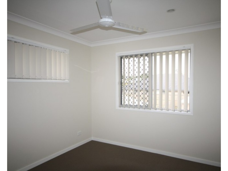 1/54 Sanctuary Parkway, Waterford QLD 4133