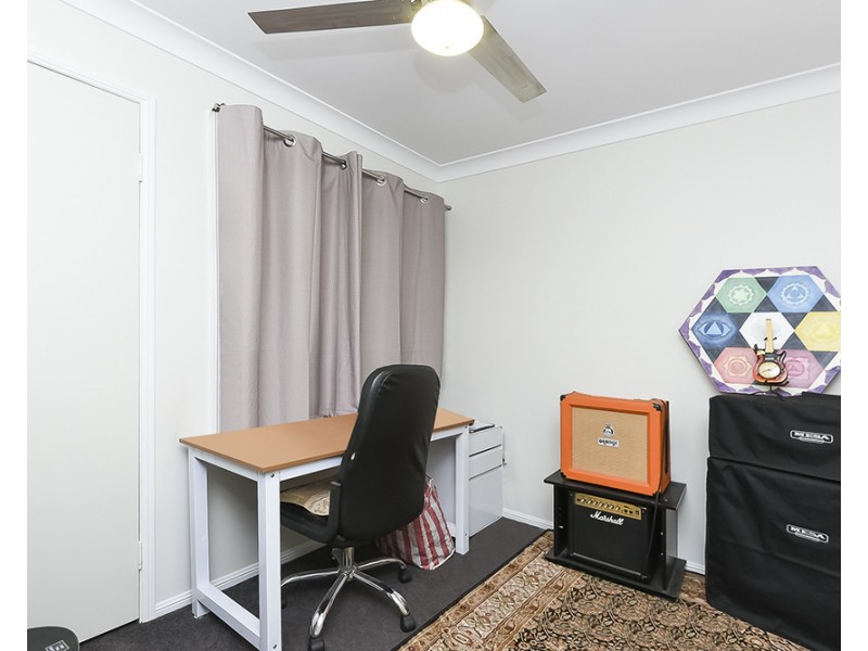 17 Fenwood Close, Boronia Heights QLD 4124