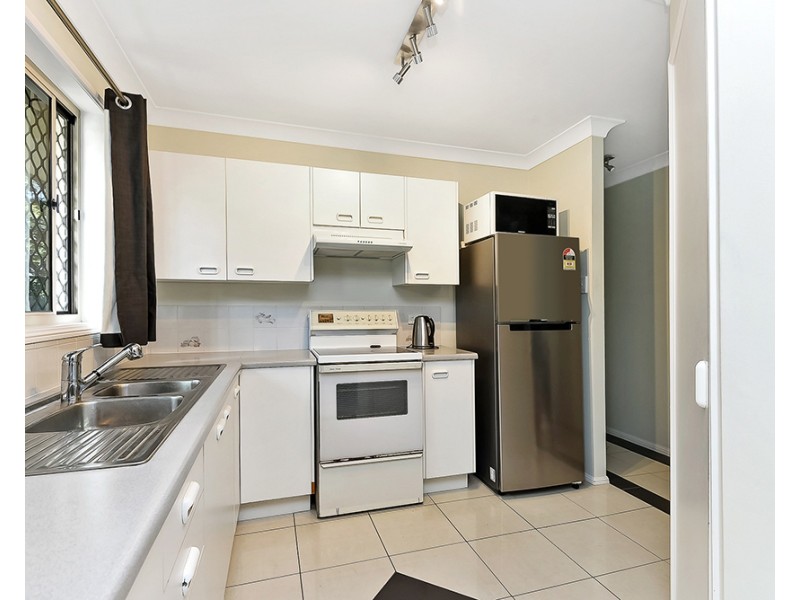 17 Fenwood Close, Boronia Heights QLD 4124
