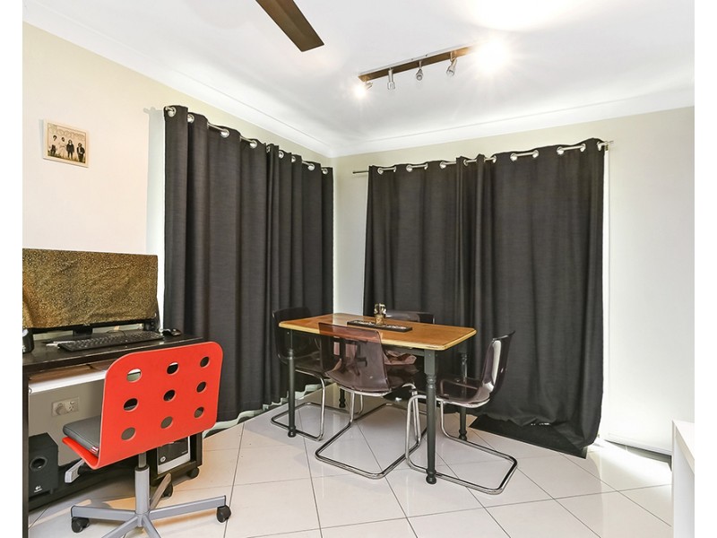 17 Fenwood Close, Boronia Heights QLD 4124