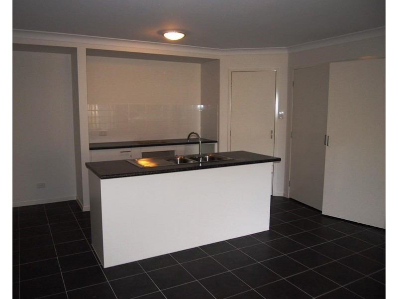 11 Custodian Crescent, Ormeau QLD 4208