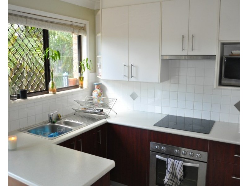 2/93 Barbaralla Drive, Springwood QLD 4127