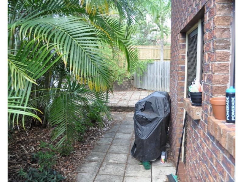 2/93 Barbaralla Drive, Springwood QLD 4127