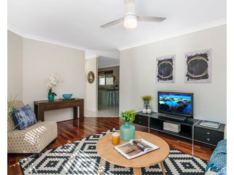 1 Rosegum Rise, Regents Park QLD 4118