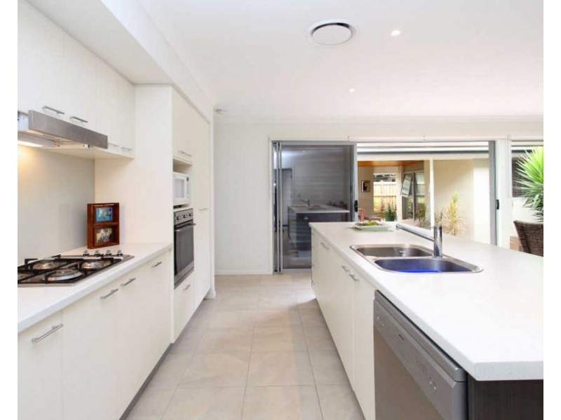 49 Watervale Parade, Wakerley QLD 4154