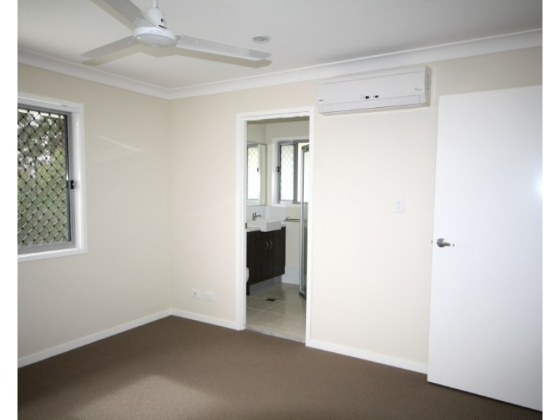 1/54 Sanctuary Parkway, Waterford QLD 4133