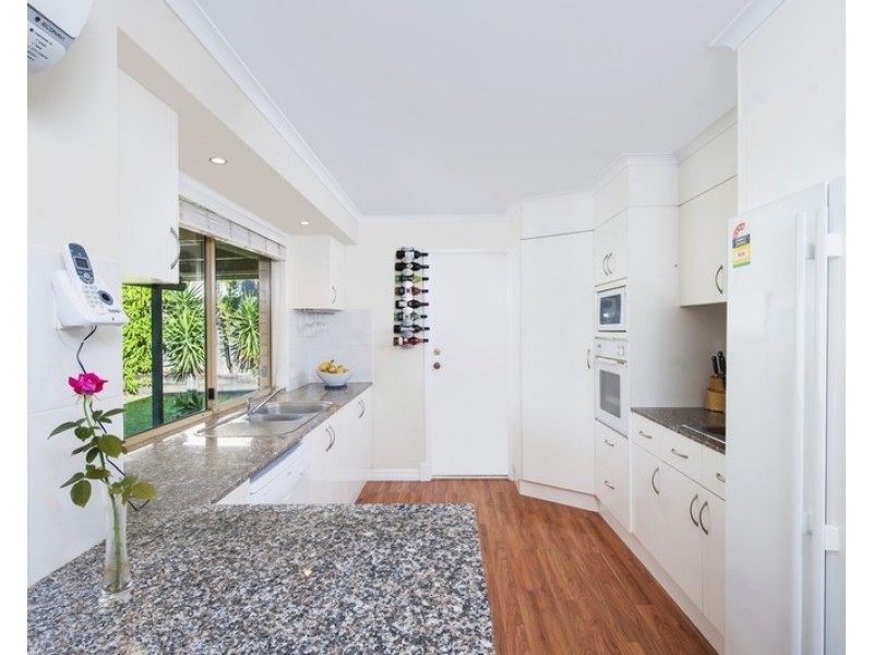 18 Eli Court, Hillcrest QLD 4118