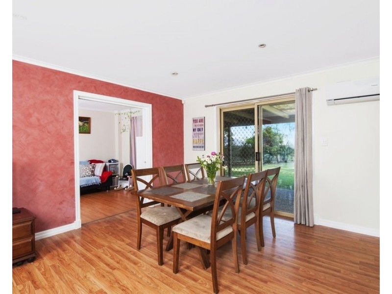 18 Eli Court, Hillcrest QLD 4118