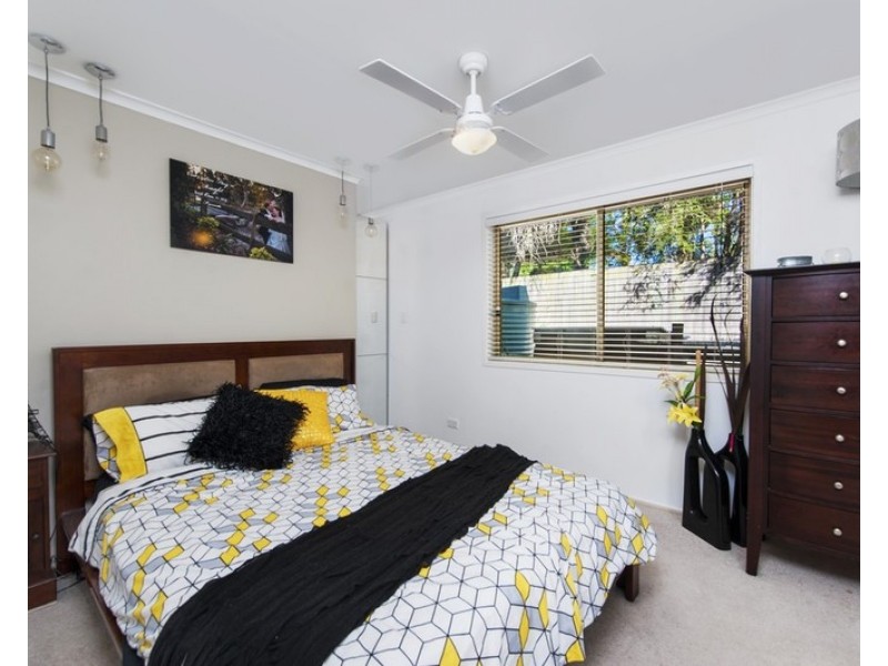18 Eli Court, Hillcrest QLD 4118