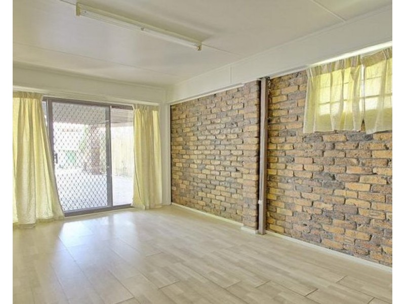6 Athena Grove, Springwood QLD 4127